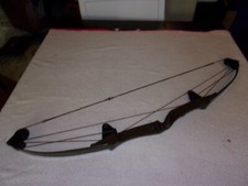 Bear Whitetail Hunter Right Hand Compound Bow Later Model