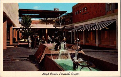 Oregon Postcard: Lloyd Center, Portland  - Afbeelding 1 van 2