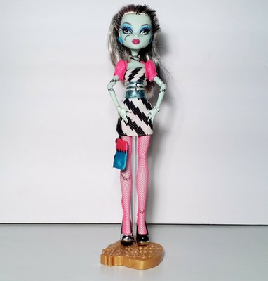 frankie stein dawn of the dance