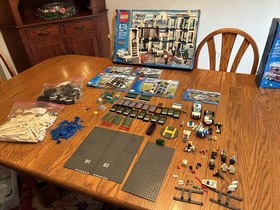 LEGO City: Police Station 7498 Fire Station 60004 (97% Complete) +FAST SHIPPING!