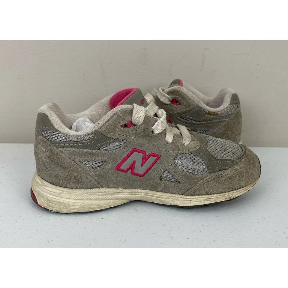 Jóvenes Niños Infantiles New Balance 990 KJ990GPI Gamuza Zapatillas Zapatos, 9 Foto 3 de 4