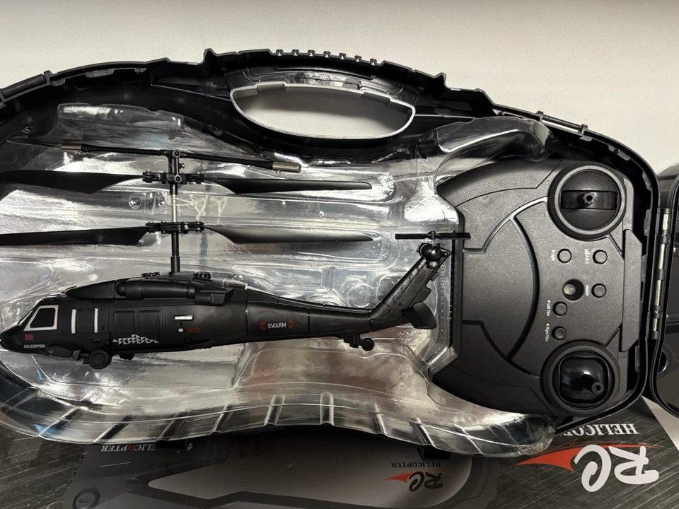 RC Helicopter SWARM Model with Remote Control – Easy Fly Gyro – New in Box - Image 2 of 4