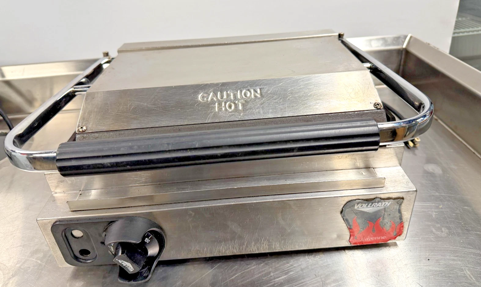 Vollrath 40794 Grooved Top & Bottom Panini Sandwich Grill 13-1/2" x 9-1/8" "B"
