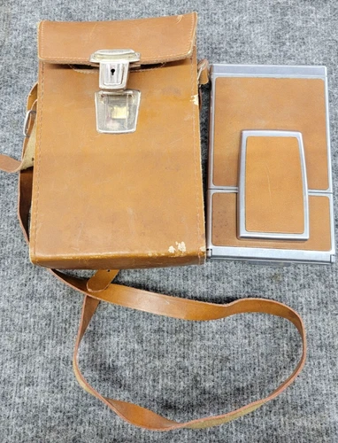 Vintage Polaroid SX-70 Land Camera Great Condition With Leather Carrying Case