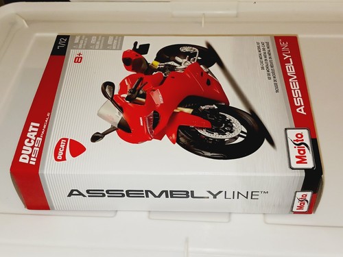 Maisto Officially Licensed Ducati Panigale 1199 Assembly Line 1/12 Model Kit NEW - Picture 9 of 19