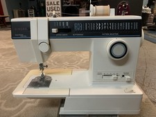 Singer 4562 Sewing Machine Excellent Condition Serviced  Tested New Needle