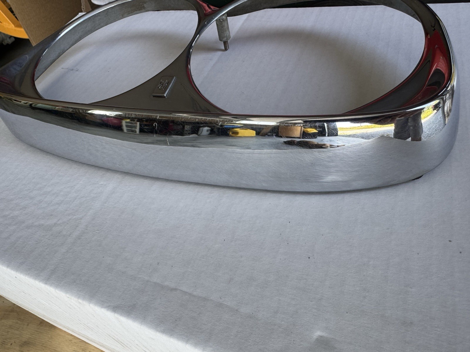 Rolls-Royce Silver Shadow 1968 Headlight frame