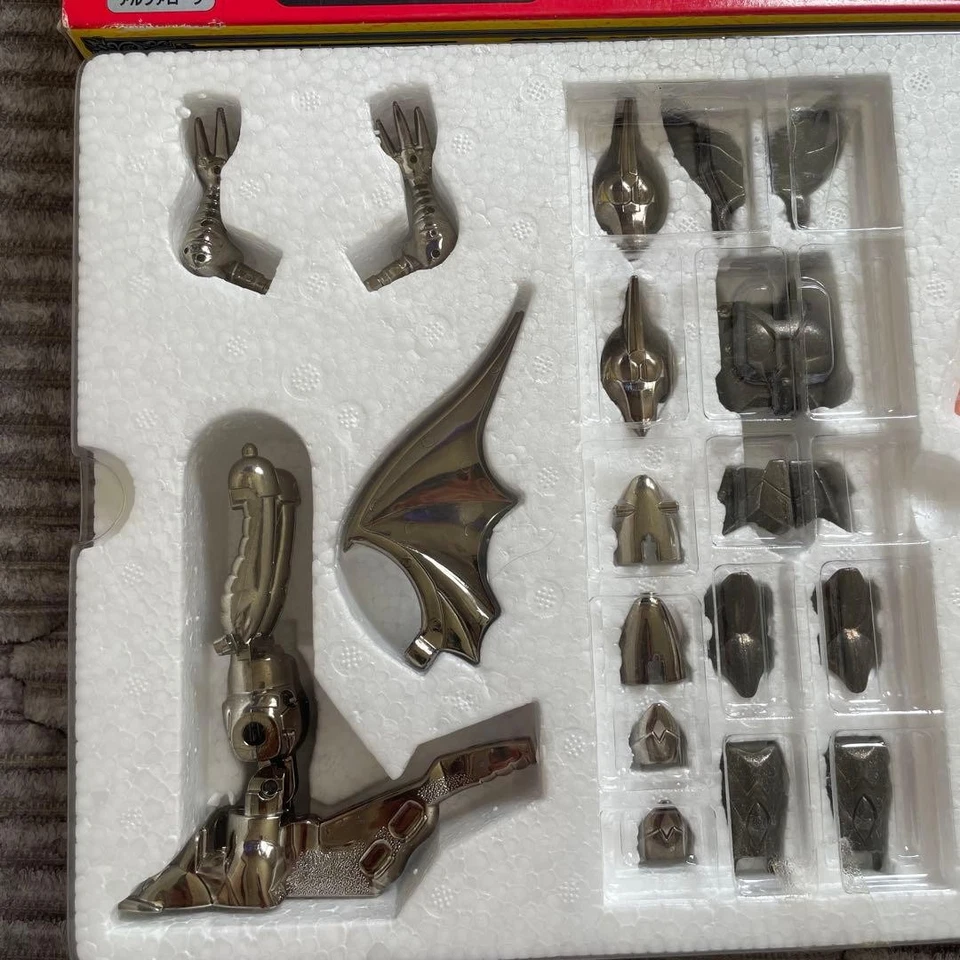 Bandai Saint Seiya Alpha Robe Figure God Robe Doube con accessori nuovo - Immagine 4 di 4