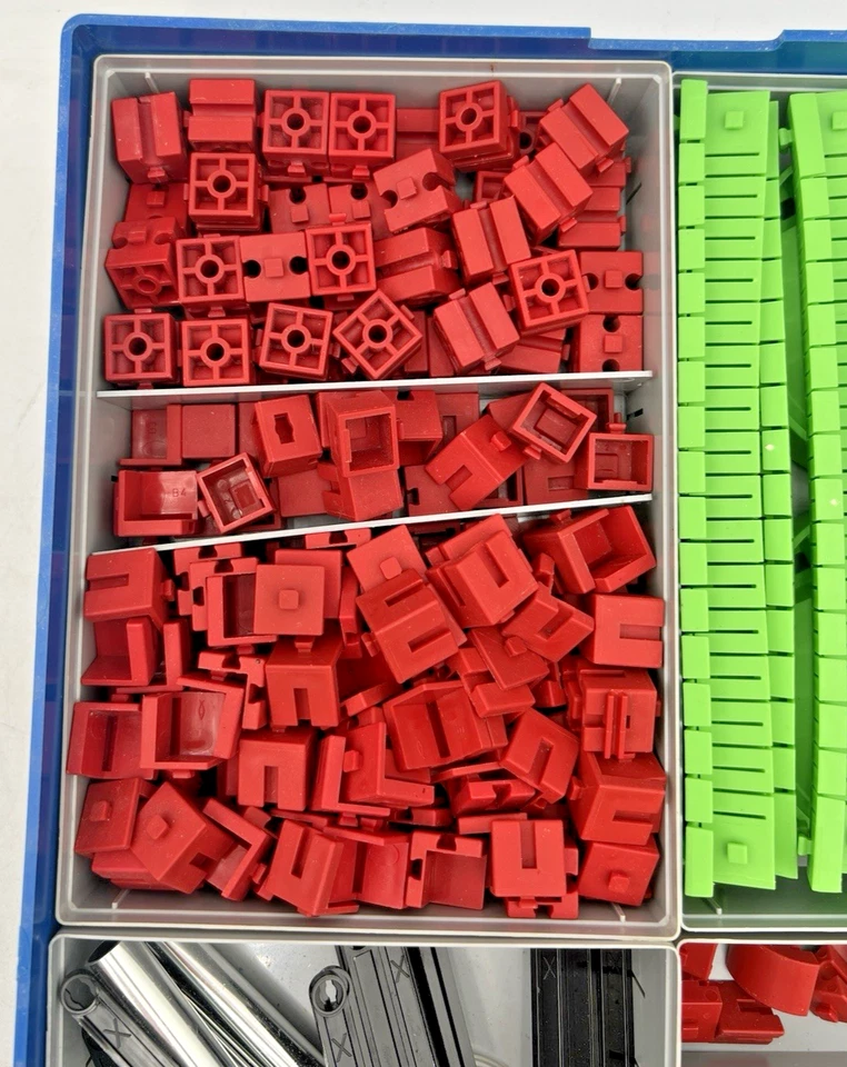 FISCHERTECHNIK SPARE PARTS PARTIAL SETS? CHARGERS, INTERFACE, CONNECTORS, STRUTS - Image 3 of 4