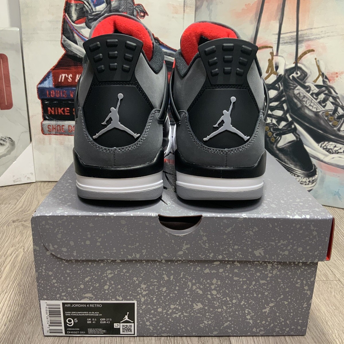 Nike Air Jordan 4 Retro 