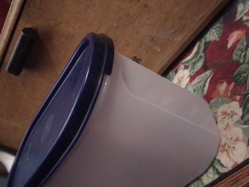 2 Piece Tupperware 🟣 💜 🥯 🥗 🥪 Keeper with Smidget /Storage 🫙 🆓 🎁/ Luck. - Bild 11 von 21