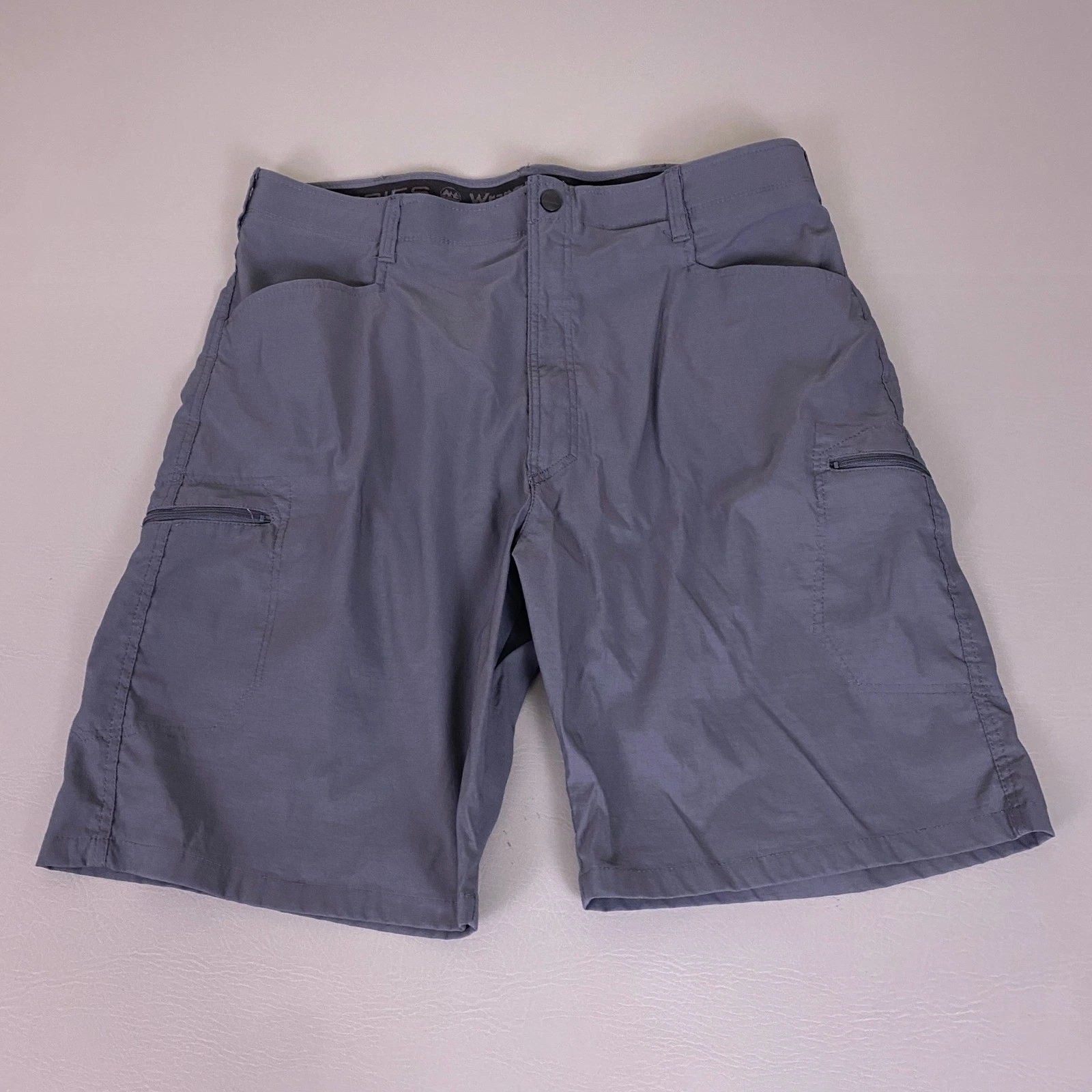 Wrangler Outdoor Cargo Hiking Shorts Men's Size 40 Gray Nylon Blend Stretch
