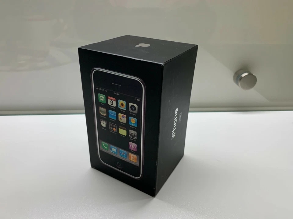 Apple iPhone prima generazione 8Gb - Immagine 3 di 4