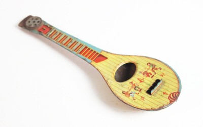 #9555 - Altes Blechspielzeug - Banjo / Gitarre / Mandoline - West Germany