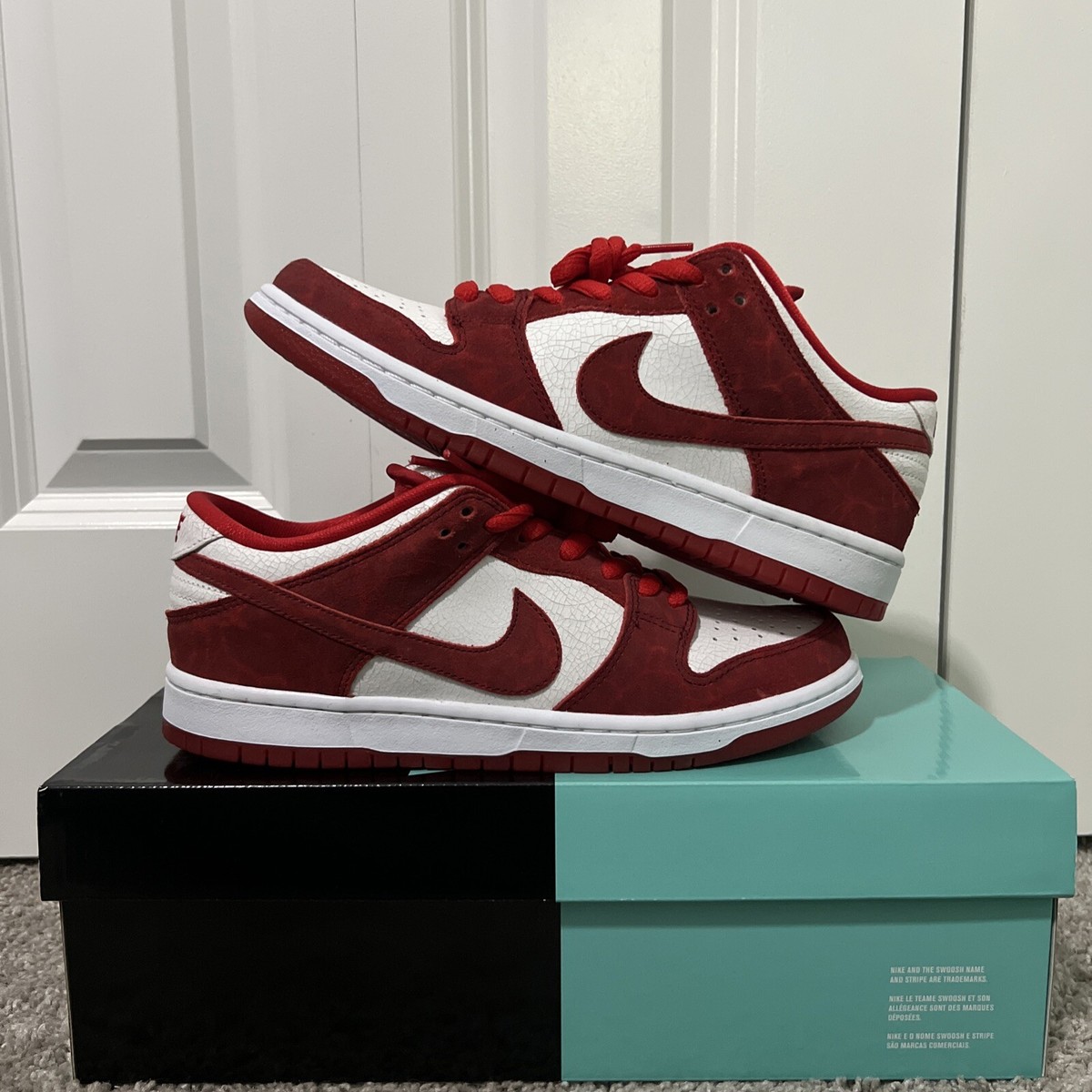 Size 8 - Nike Dunk Premium SB Low Valentine