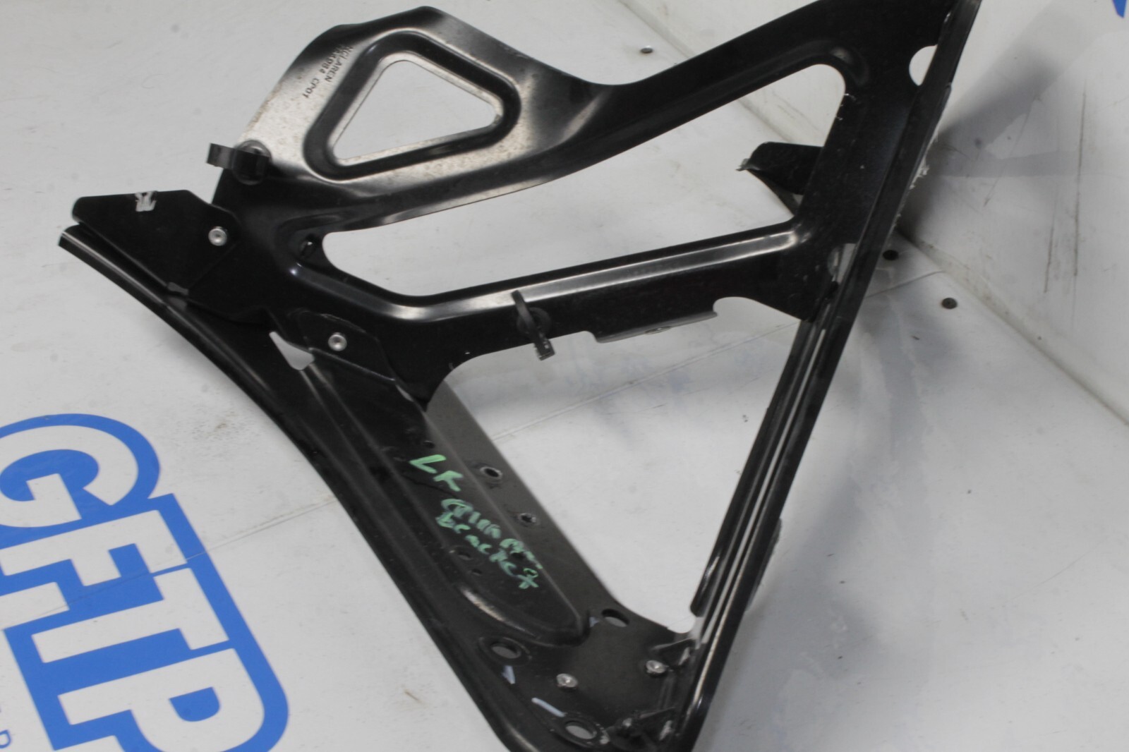 12-14 MCLAREN MP4-12C 12C 570 650 OEM LH REAR QUARTER PANEL BRACKET 11A4984CP
