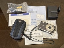 Olympus FE-4010 Digital Camera 12MP 4x Wide Zoom - Boxed 2GB xD Card Case