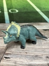 Triceratops 2000 Dinosaur Figure