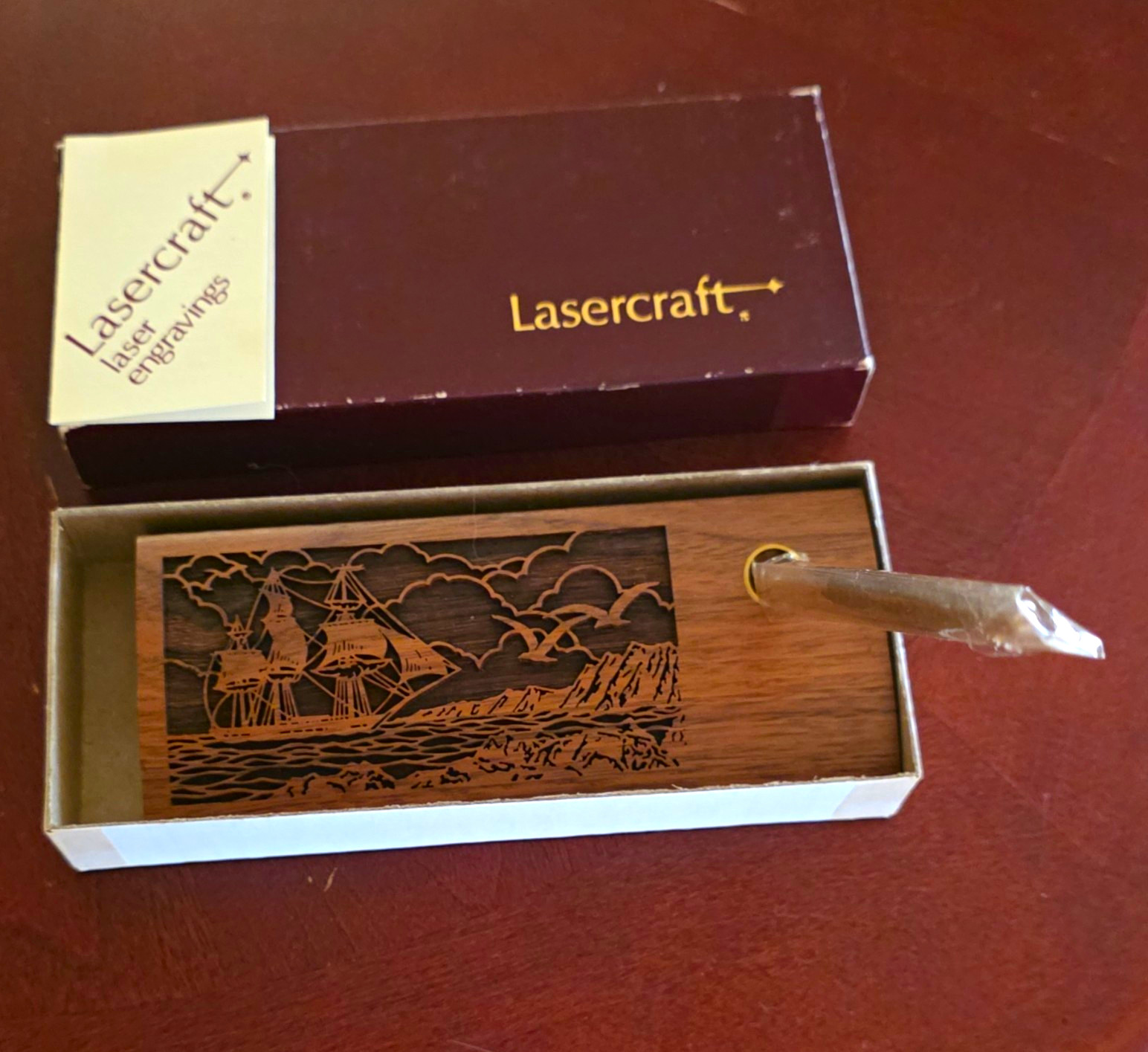 Vntg. Lasercraft Laser Engraved Walnut Sailing Ship Single Pen Desk Set