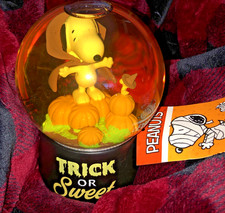 Vintage Peanuts Snoopy Halloween Snow Globe Bats! Pumpkins! Kurt Adler Musical