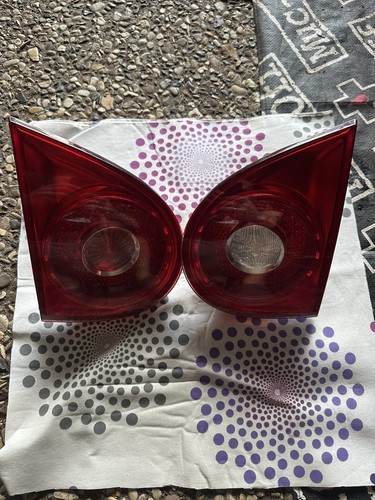 VW Golf V 2005 Rücklicht Rückleuchte Links u. Rechts Innen 1K6945093E/1K6945094E