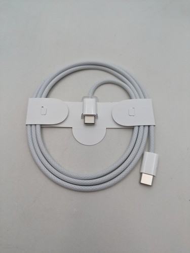 Apple Magic Trackpad USB-C White A3120 MXK93AM/A - Picture 4 of 7