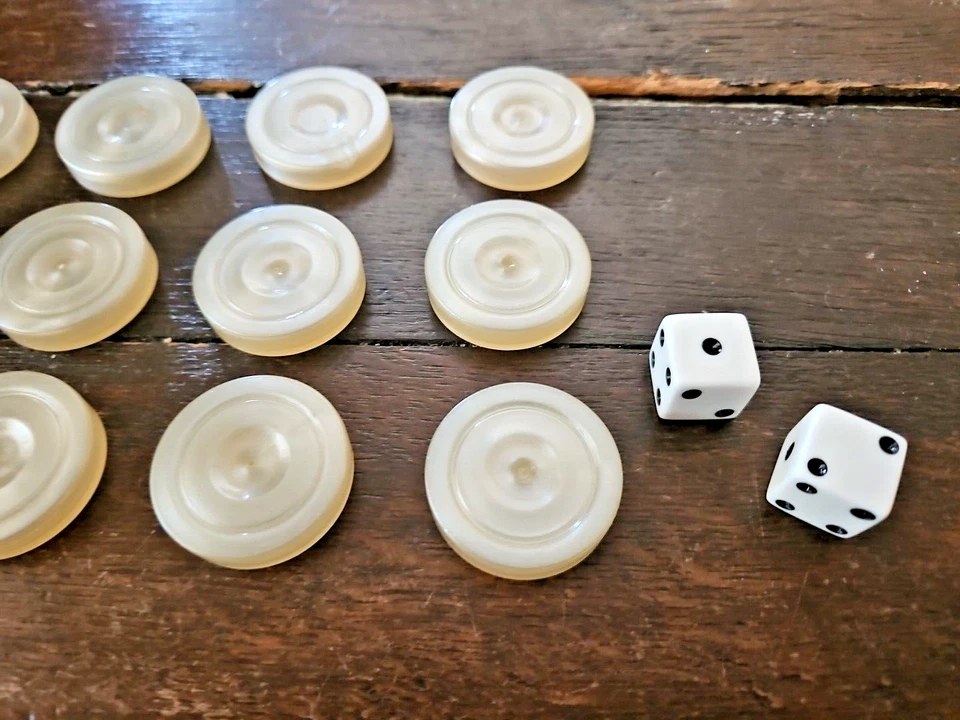 Yenigun Backgammon Plástico Translúcido Rojo y Blanco Piezas 30 Unidades 1.37"/3.5cm Foto 3 de 4