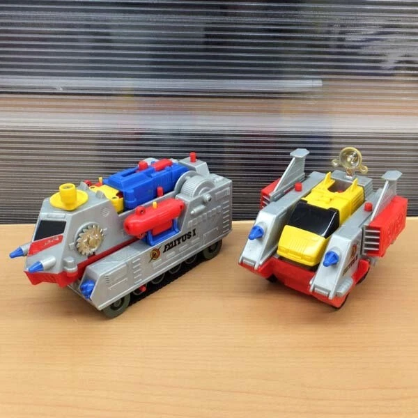 TOMY Dinosaur Corps Koseidon Fightus I , II Combined Set Tsuburaya