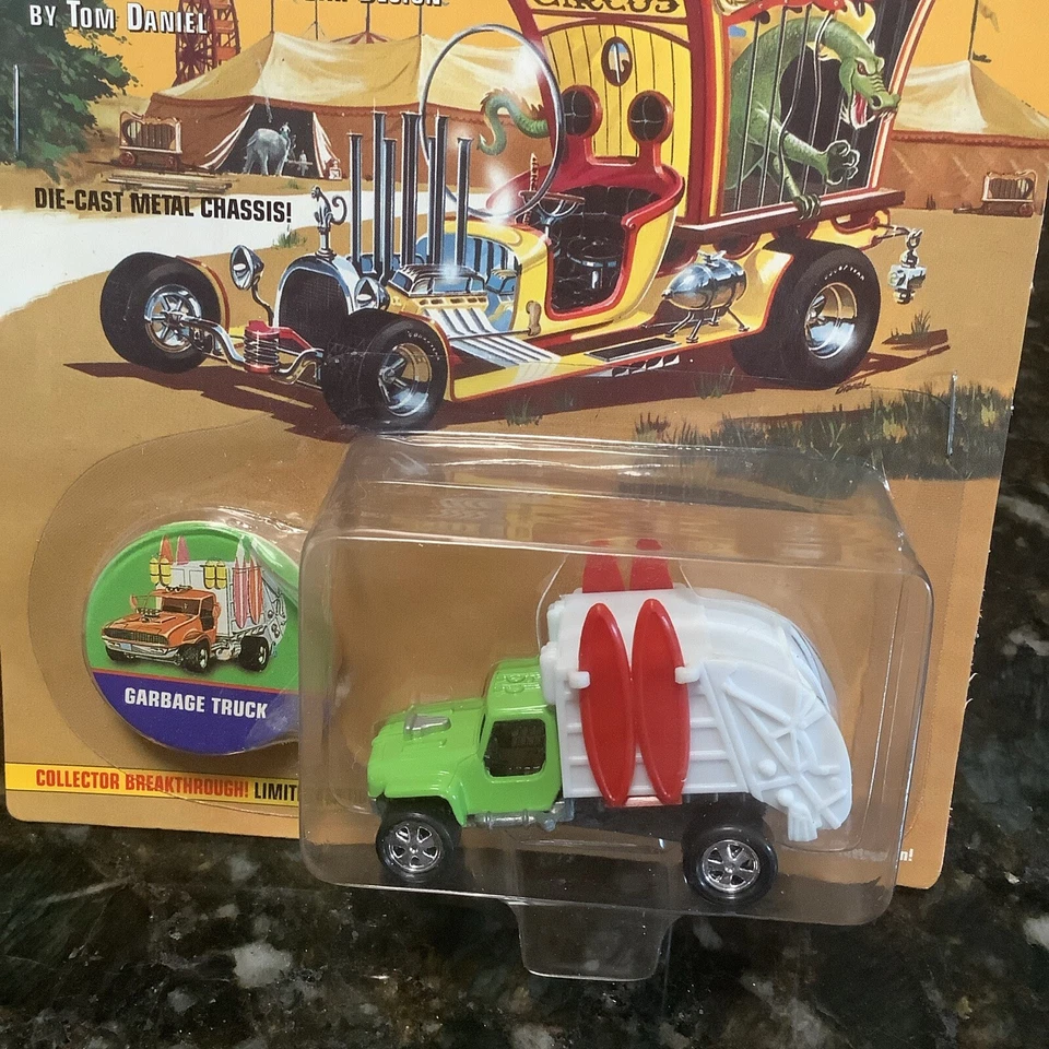 МУСОРОВОЗ ДУРАЦКИЕ ПОБЕДИТЕЛИ 1:64 ДЖОННИ МОЛНИЯ - Изображение 2 из 3