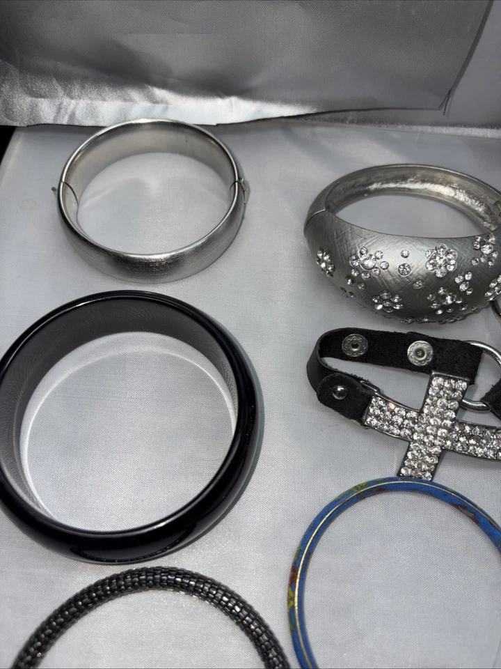 Lote de 20+ brazaletes con cuentas estilos mixtos de colección a moderno paquete de joyería Foto 4 de 4