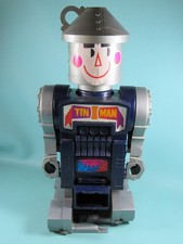 Vintage Remco 1969 Tin Man Robot Battery Op. Large Plastic Silver Parts Repair