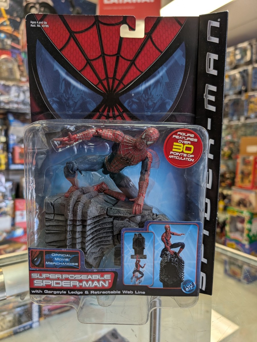 ToyBiz Spider-Man Super Poseable with Gargoyle Ledge Action Figure