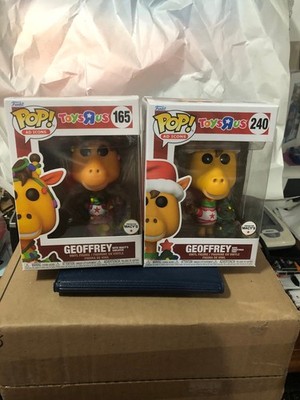 FUNKO POP TOYS R US MACYS HOLIDAY GEOFFREY W/SWEATER & GEOFFREY W/CHRISTMAS TREE