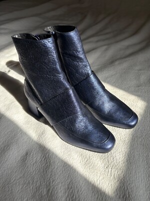 Aska shiny blue boots women size 6