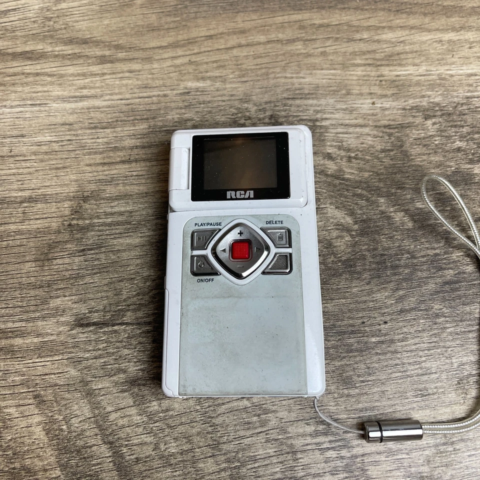 RCA Small Wonder EZ201A White USB 1.5" LCD Compact Video Camcorder For Parts - Image 2 of 4