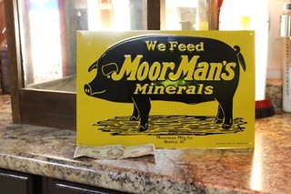 RARE 1 WE FEED MOORMAN'S MINERALS EMBOSSED PAINTED METAL SIGN PIG FARM STORE SOW