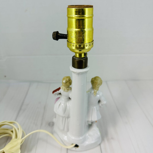 Lampada da tavolo accento statuina coppia corteggio vittoriana porcellana tedesca boudoir - Foto 4 di 16