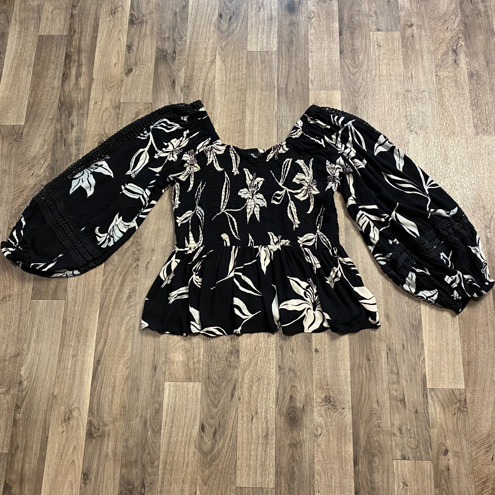 Angie Top Size 2X Black Floral Boho Off The Shoulder