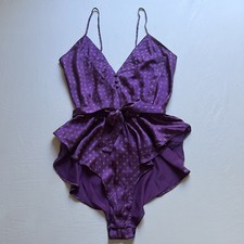 VICTORIA  S SECRET purple vintage silk geo diamond print ruffle bodysuit