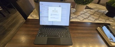 iPad Pro 12.9 Cellular 512GB Unlocked Gen4 w extras bundle. 