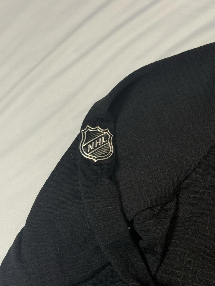 Moletom com capuz Pittsburgh Penguins NHL Fanatics autêntico profissional ouro preto masculino 2X grande - Imagem 3 de 4