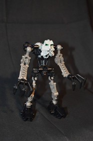 LEGO BIONICLE: Toa Mata Onua (8532) with Instructions and Poster - No Mask
