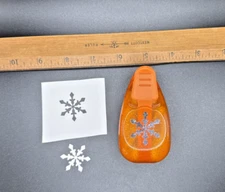 EK Sucess Snowflake Paper Punch 59D-1201E
