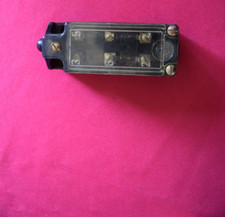 Klöckner-Möller AT 12-7-i Endschalter Grenztaster