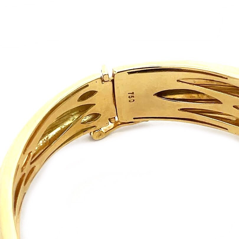Vivara 18k Gold Bangle Oval Hinged Band Ridge Style Brazil Vivara 18k Gold Bangle Oval Hinged Band Ridge Style Brazil