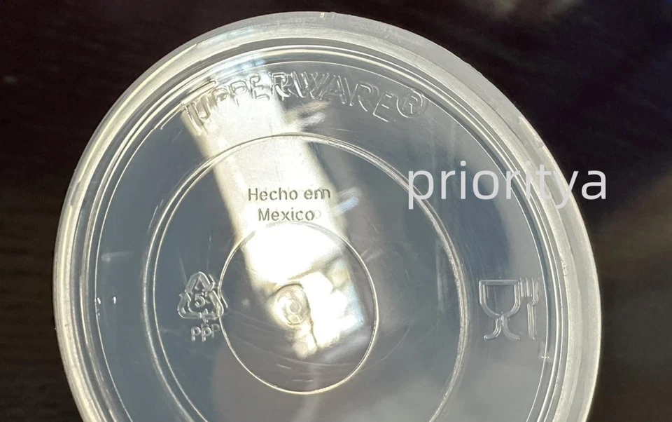 Juego de saleros y pimenteros grandes con reloj de arena Tupperware nuevo - tú eliges el color Foto 2 de 2