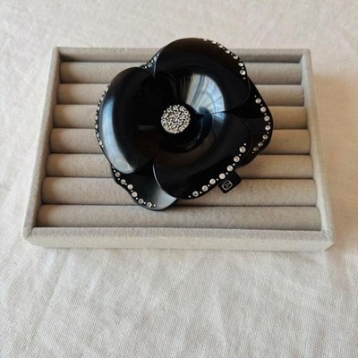 ALEXANDRE DE PARIS Camellia Barrette Large Black
