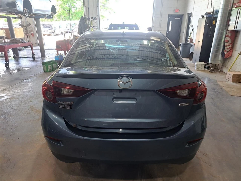 Cilindro maestro de freno 2015 Mazda 3 Sku#4142659 Foto 3 de 4