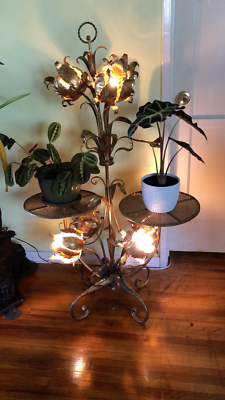 Mid Century Hollywood Regency Italian Tole Lily Table Floor Lamp