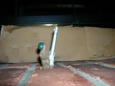 Vintage Barclay Pod Foot Soldier Anti-Aircraft Gun Green Helmet B258